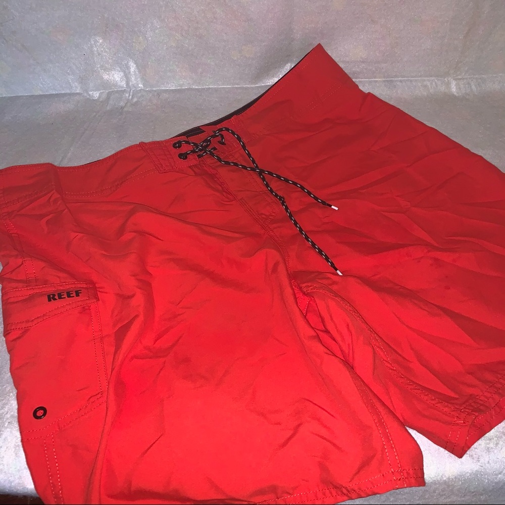 Reef Men’s Board Shorts size 38 Red